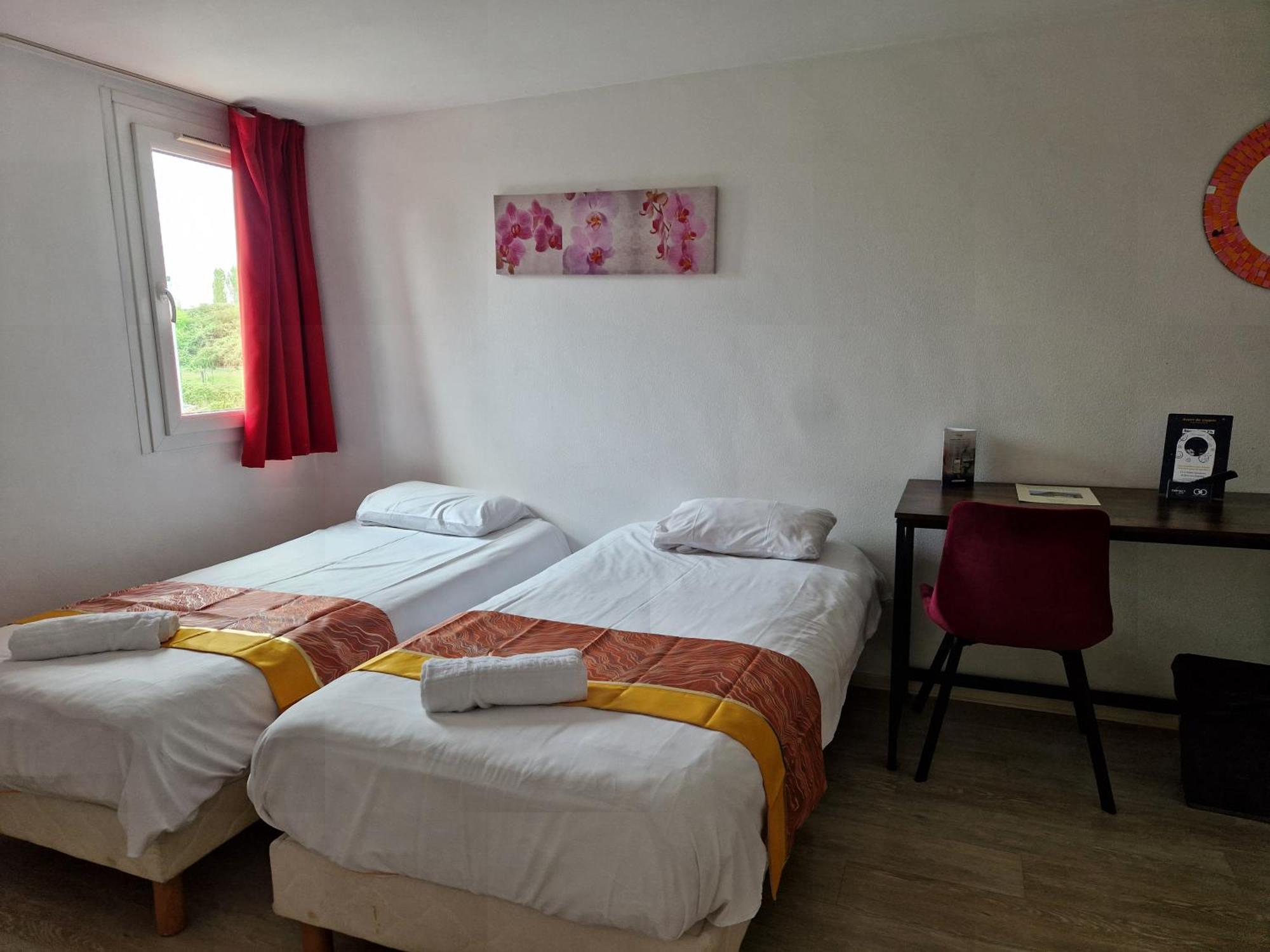 Hotel Prest'hotel Chavelot 2*