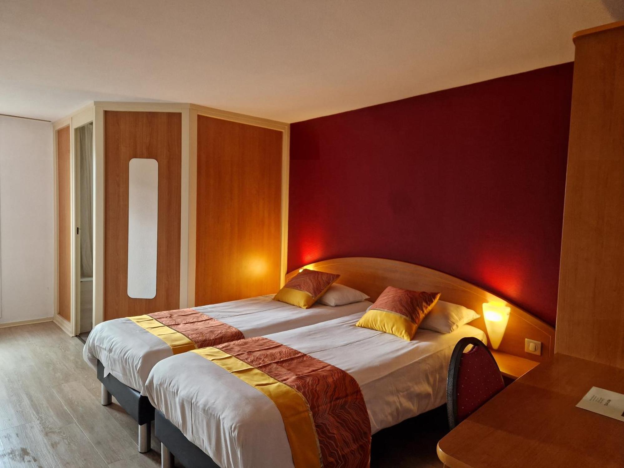Prest'hotel Chavelot 2*
